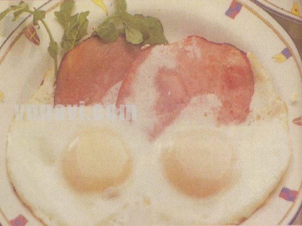 Trứng Ốp La Và Thịt Jambon