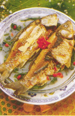 Canh cá diếc nấu cải xoong