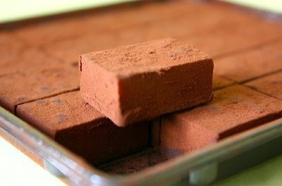 Cách làm bánh nama chocolate Nhật Bản